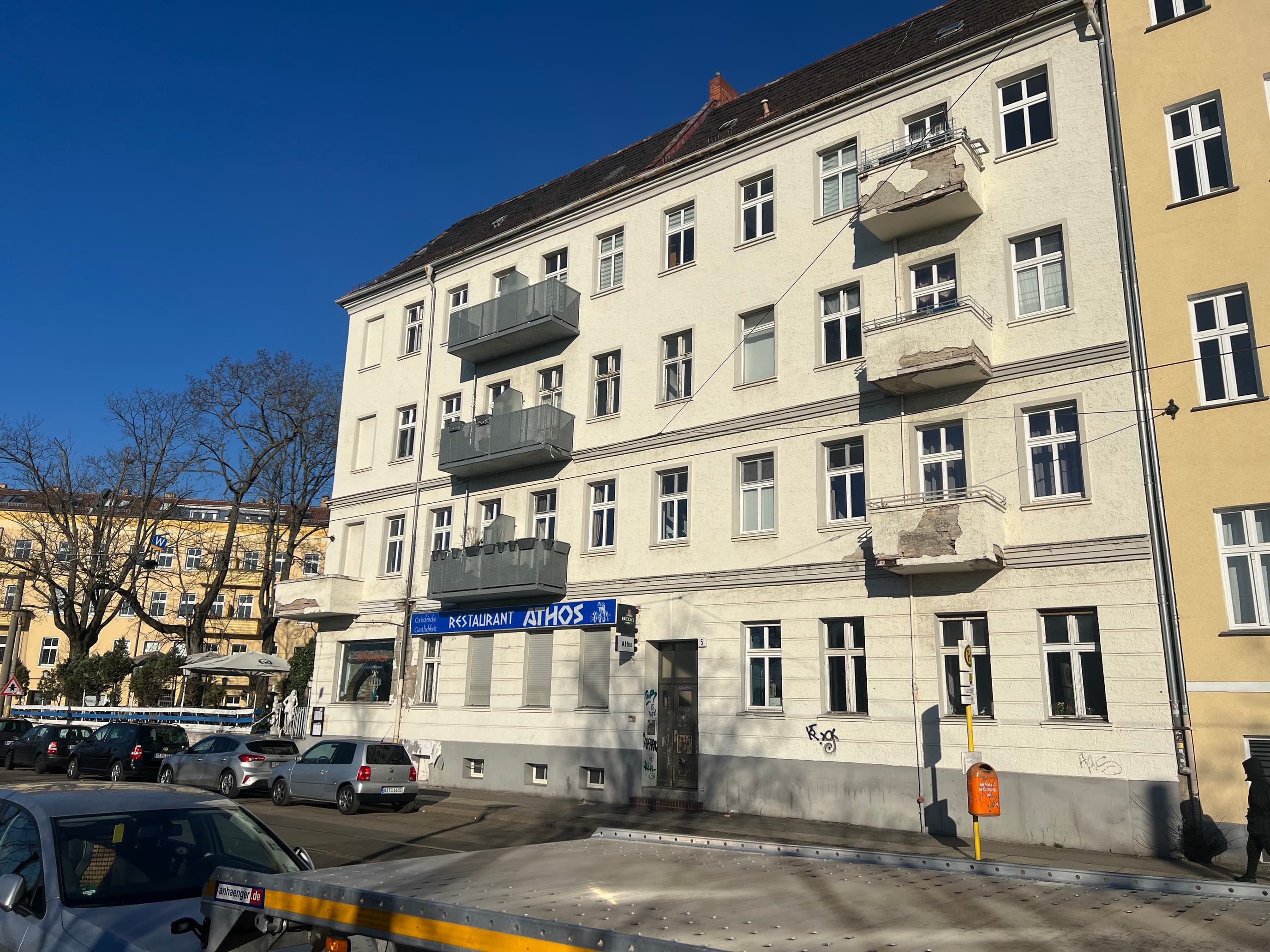Hausnr. 1